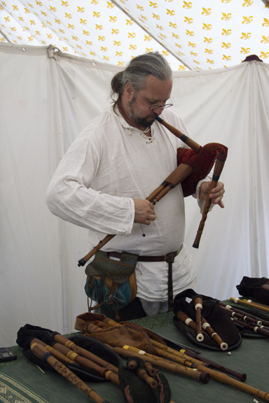 Maker of Medieval bagpipes Maker of Medieval bagpipes